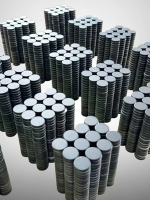 Últimos blogs da empresa sobre Experimente Ímãs Poderosos: Ímãs de Neodímio Industriais Longos N42 75 x 10 x 3mm