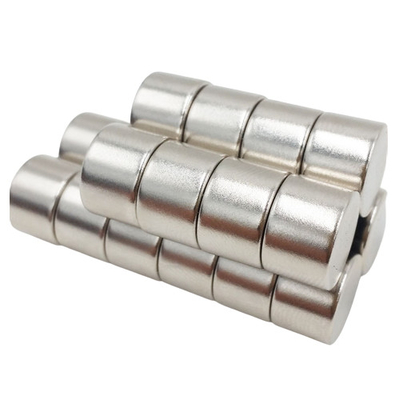 comprar Ímãs industriais fortes N50 20*20mm poderosos do neodímio do revestimento de zinco online manufacture