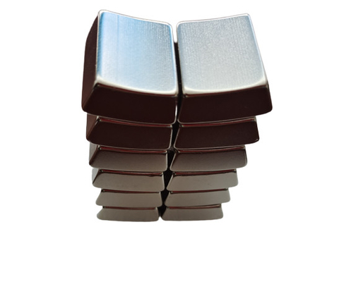 comprar Ímãs de neodímio permanente de arco sinterizado N52 NiCuNi 25 mm x 30 mm x 9 m online manufacture