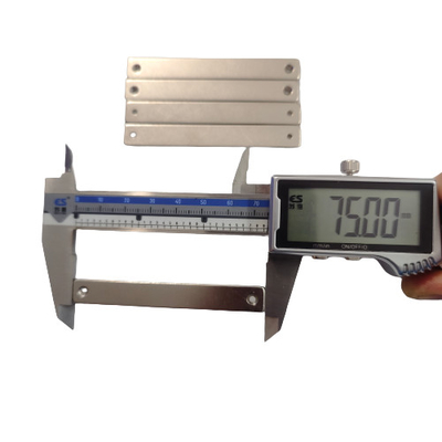 comprar Magnetos permanentes de neodímio N42 resistentes e longos Bloco F75x10x3 com dois furos contra-encalhados online manufacture