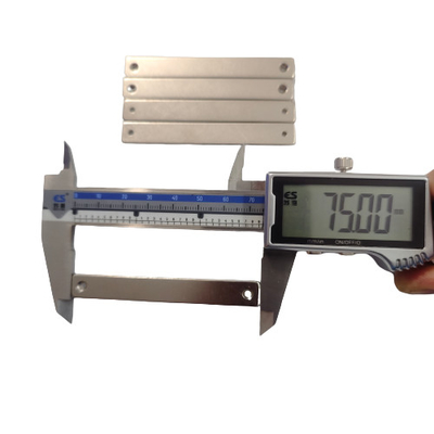 comprar N42 Longos ímãs industriais de neodímio 75 X 10 X 3 mm para geradores / motores com dois furos de contra-enchimento online manufacture