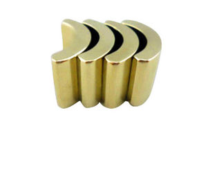comprar Tamanho e forma feitos sob encomenda arcados aglomerados N52 do ímã do boro do ferro do neodímio online manufacture