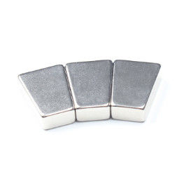 comprar A barra dá forma aos ímãs industriais compostos N52 permanente do neodímio online manufacture