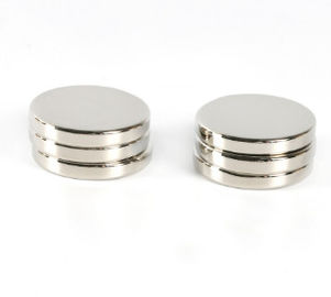comprar Zinque os ímãs permanentes N50 20*20mm poderosos de terra rara de revestimento online manufacture
