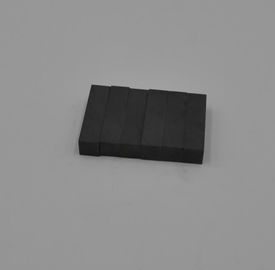 comprar Ímãs retangulares grandes do bloco da ferrite Y30 de grande resistência para o uso do coletor de porta online manufacture