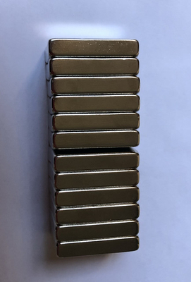 comprar Dos ímãs arcados do motor do neodímio de NdFeB espessura permanente 6mm online manufacture